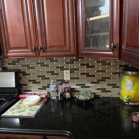A Lavish Room In Queens New York Bagian luar foto